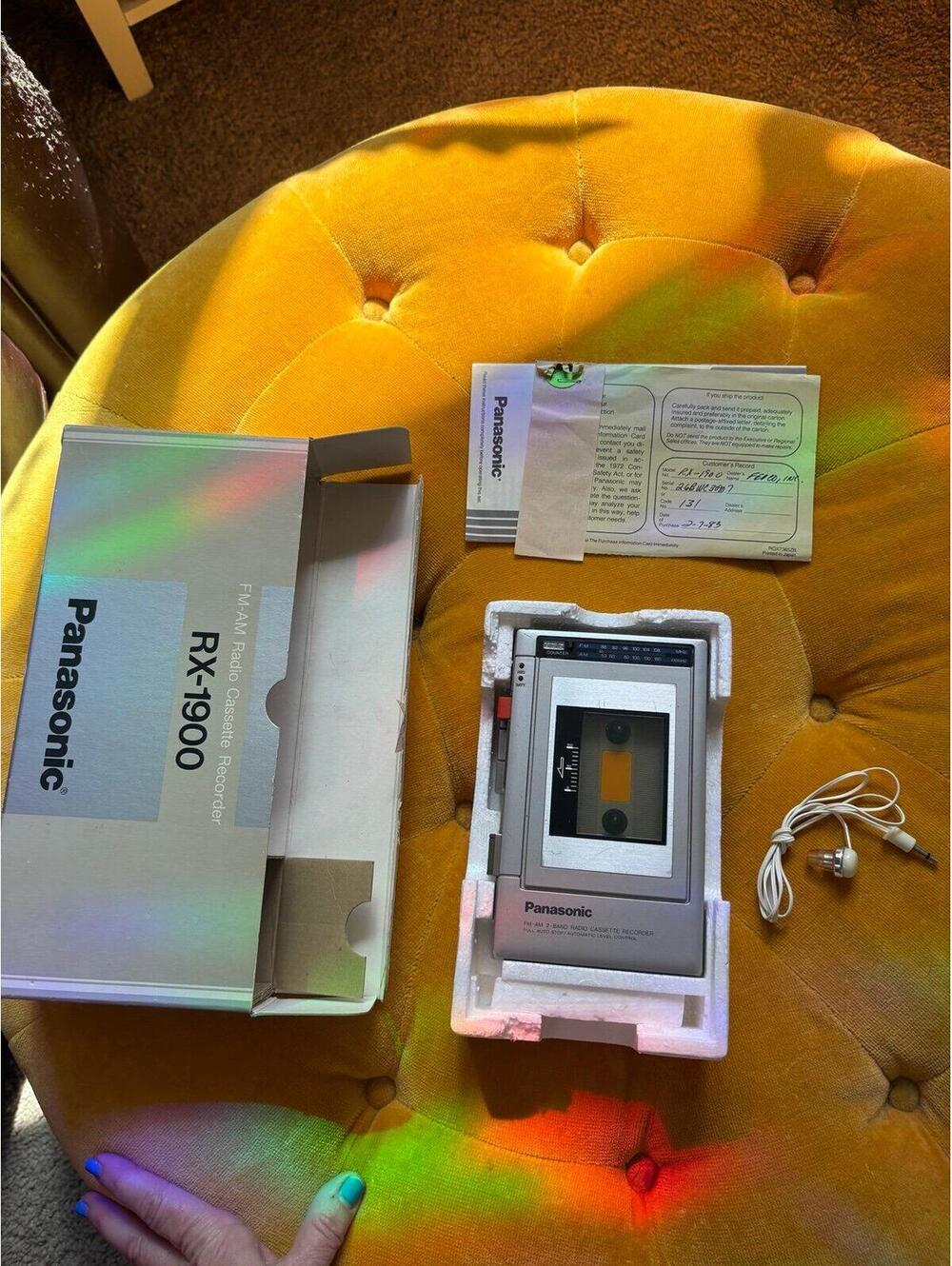 vintage Panasonic RX-1900 FM-AM radio cassette recorder